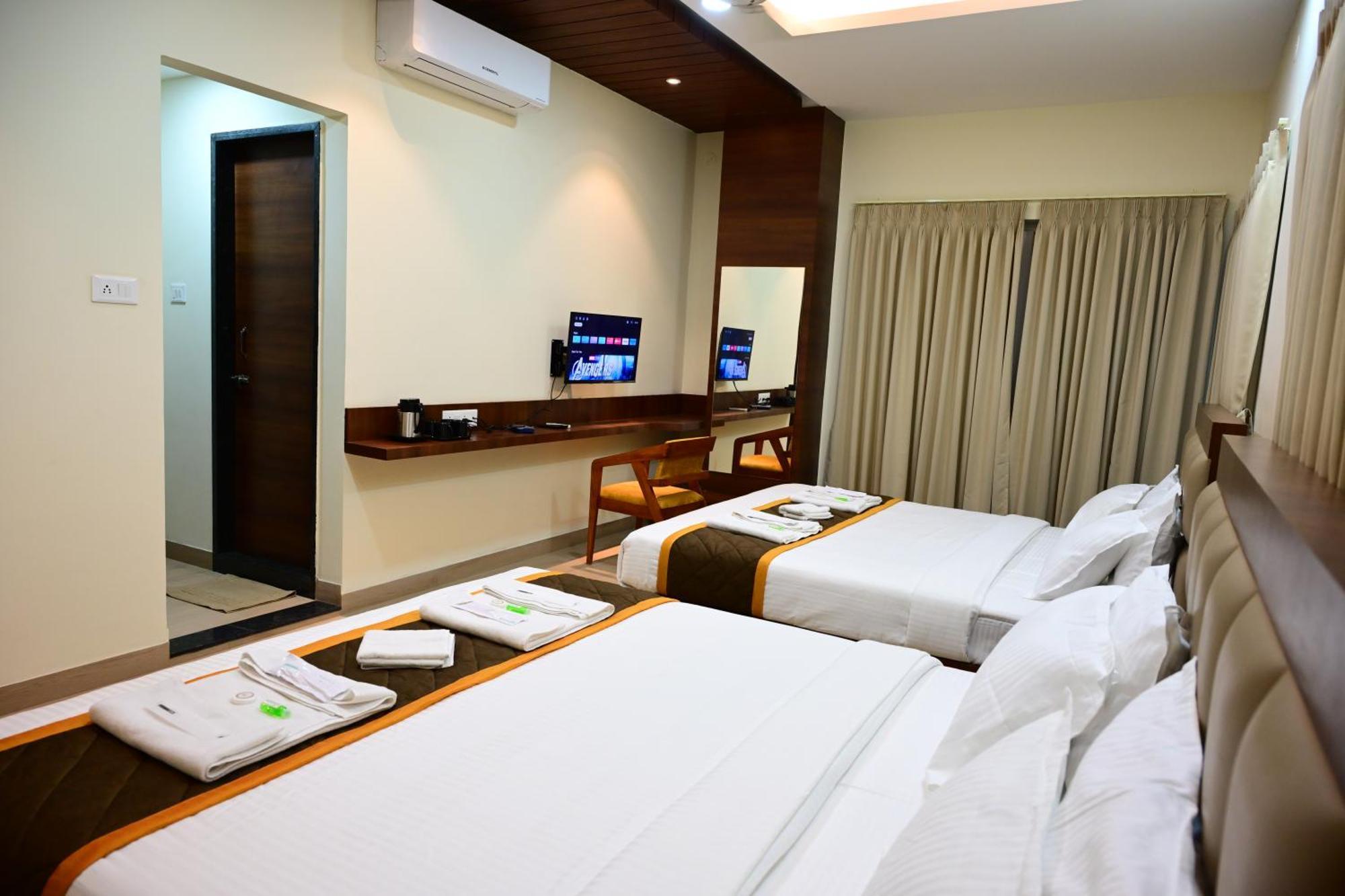 Unnati Stay Inn Vijayapura Биджапур Экстерьер фото