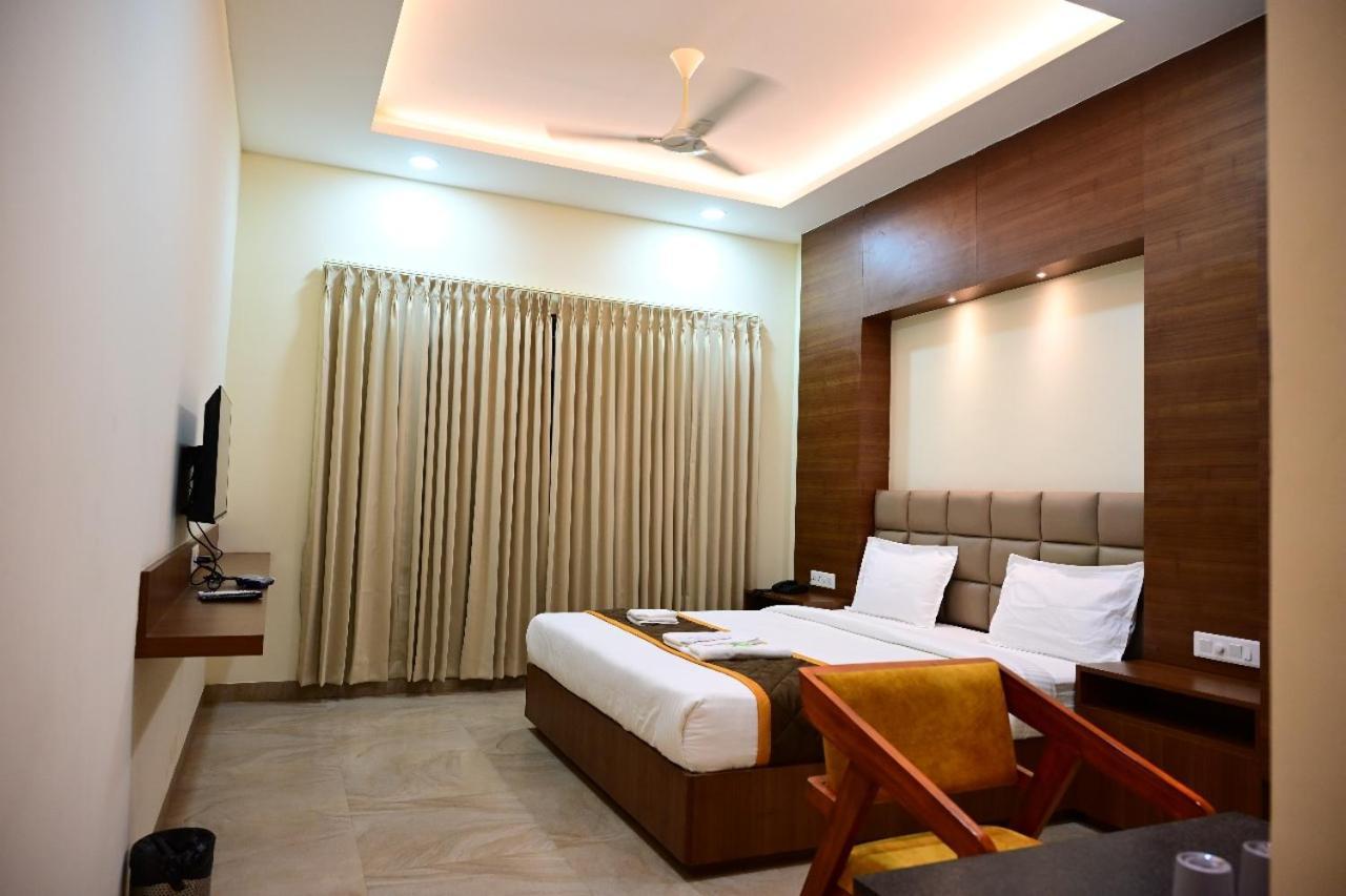 Unnati Stay Inn Vijayapura Биджапур Экстерьер фото