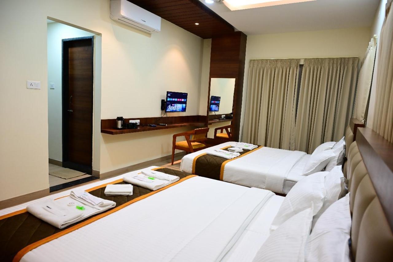 Unnati Stay Inn Vijayapura Биджапур Экстерьер фото