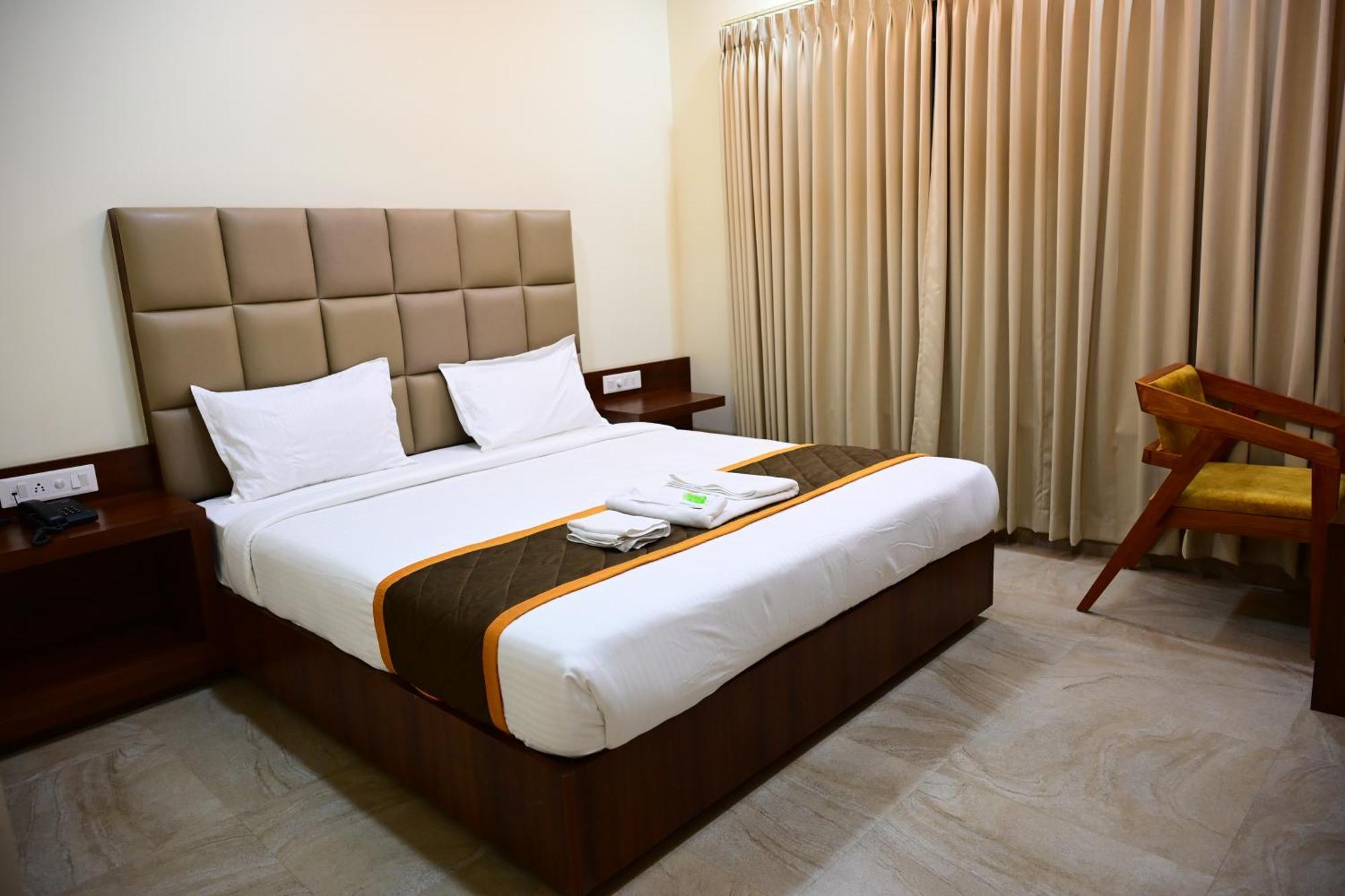 Unnati Stay Inn Vijayapura Биджапур Экстерьер фото